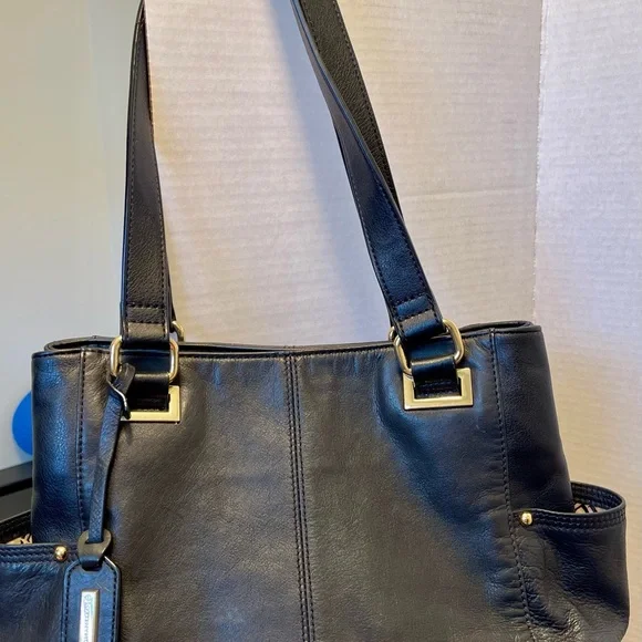 Tignanello Black Genuine Italian Leather Purse - Picture 4 of 9